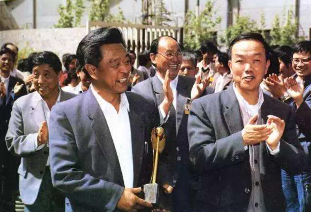90年代烟民首选！香味醇厚红塔山，现十块一包，褚时健：难辞其咎插图1