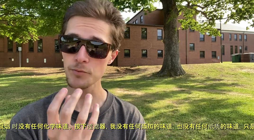国外小伙测试中国香烟，连连称赞非常上头，利群还有柠檬的味道？插图6